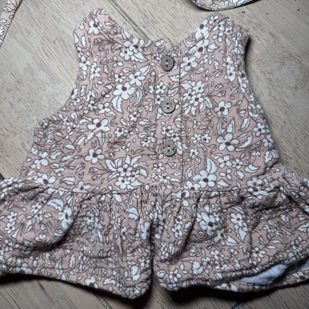 Quincy Mae Cream Beige Rust Floral Top And Sun Hat - Picture 2 of 5